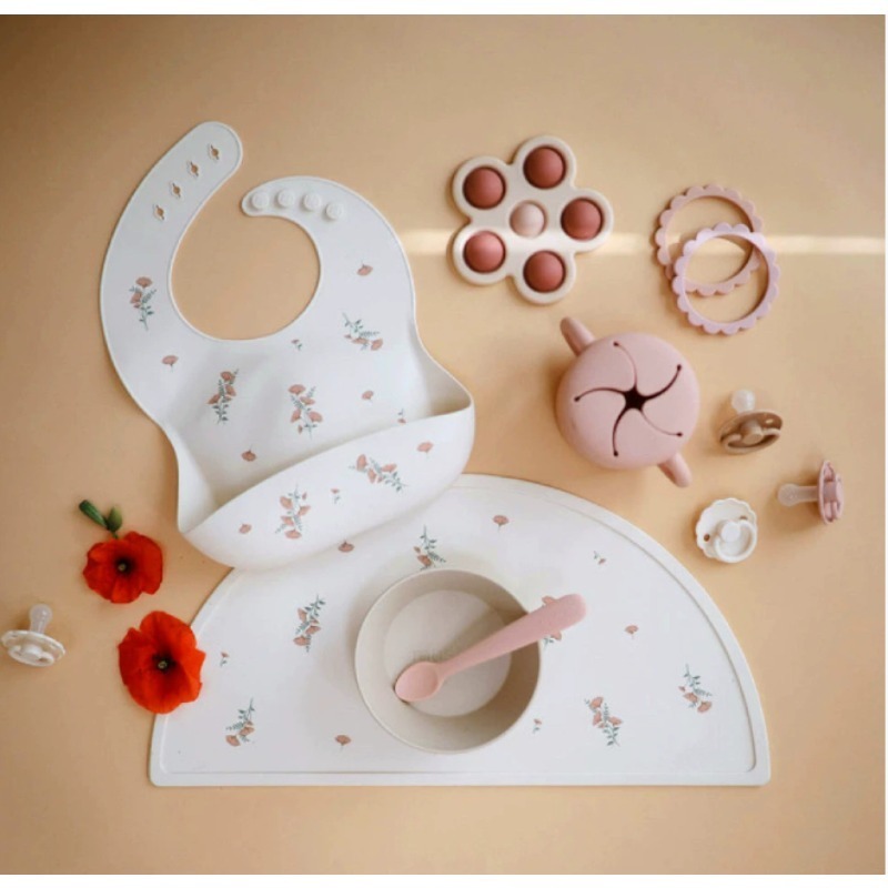 Feeding Baby Food - Suit Cute Feeding Bib, Food Bib,